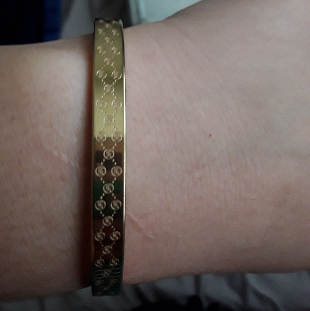 Mk gold bangle
